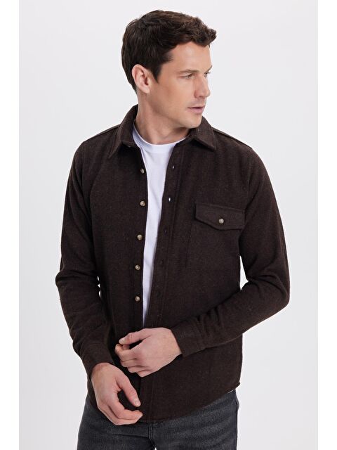 TUDORS Erkek Slim Fit Tek Cep Kapaklı Düz Oduncu Spor Koyu Kahve Gömlek - S000525526-29704