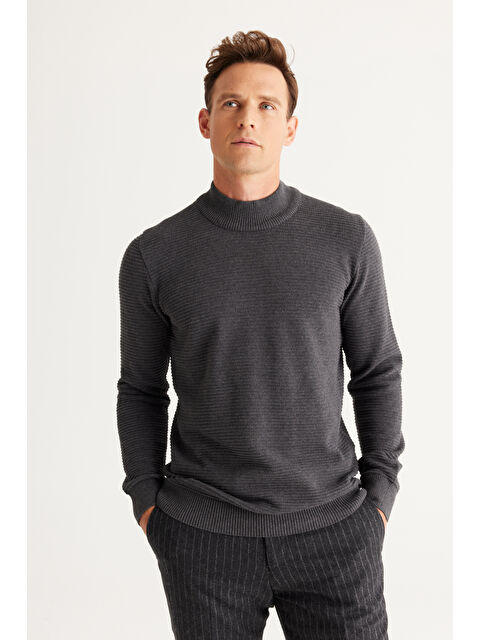 AC&Co / Altınyıldız Classics Erkek Antrasit-Melanj Recycle Standart Fit Yarım Balıkçı Yaka Pamuklu Desenli Triko Kazak - S000394542-29666