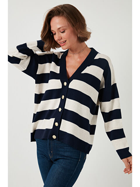Lela Regular Fit Çizgili V Yaka Düğmeli Soft Akrilik Kadın Hırka 4615188 - S000265289-5443