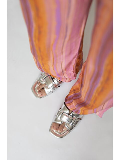 Straswans Huxx  Kadın Tek Bant  Günlük Deri Terlik Gümüş - S000512950-18105