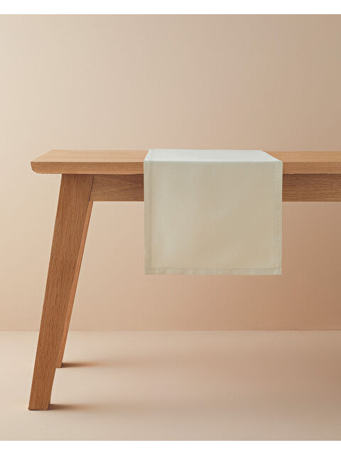 English Home Shimmer Runner Gold - S000312905-20076