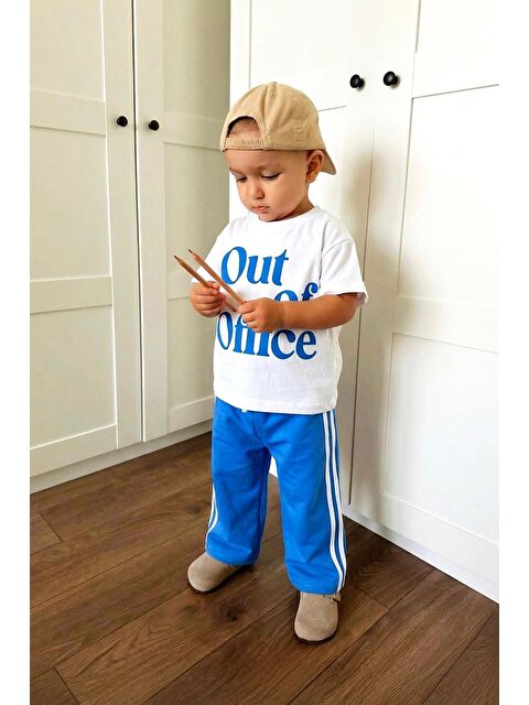 Monila Erkek Çocuk Pamuklu Ekru Yazı Baskılı T-Shirt Ve Mavi Eşofman Alt Üst Takım