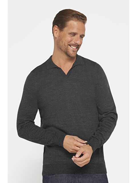 TUDORS Erkek Slim Fit Dar Kesim Polo V Yaka Antrasit Triko Kazak