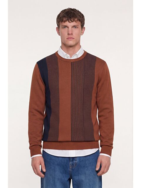 Sabri Özel Erkek Kiremit Normal Kesim Regular Fit Yünlü Dokuma Bisiklet Yaka Triko Kazak