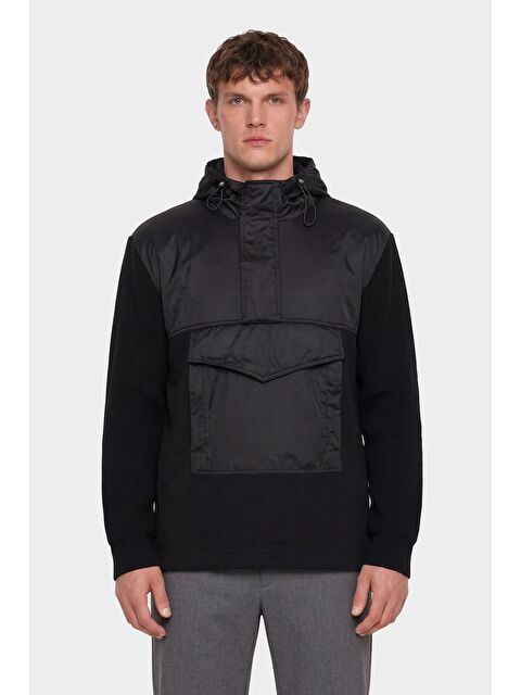 Sabri Özel Giotelli Erkek Siyah Normal Kesim Regular Fit Fleto Kapaklı Cep Kapüşonlu Sweatshirt