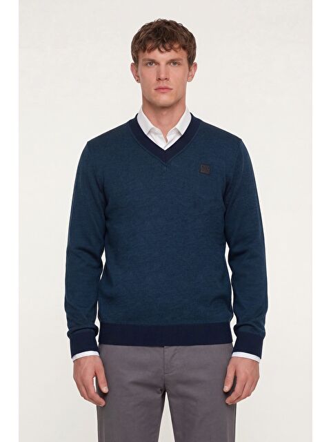 Sabri Özel Giotelli Erkek Petrol Dar Kesim Slim Fit Yünlü Düz V Yaka Triko Kazak