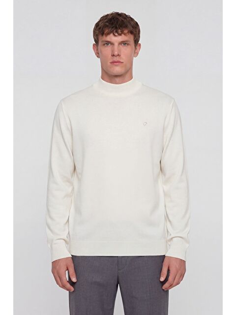 Sabri Özel Giotelli Erkek Ekru Polo Yaka Regular Fit Pamuk Karışımlı Triko Kazak