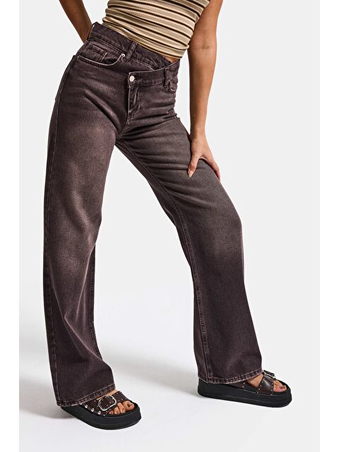 It's Basic Kadın Koyu Kahve 2s6-16 Straight Fit Kemer Detaylı Özel Tasarım Denim Jean - S000516320-19413