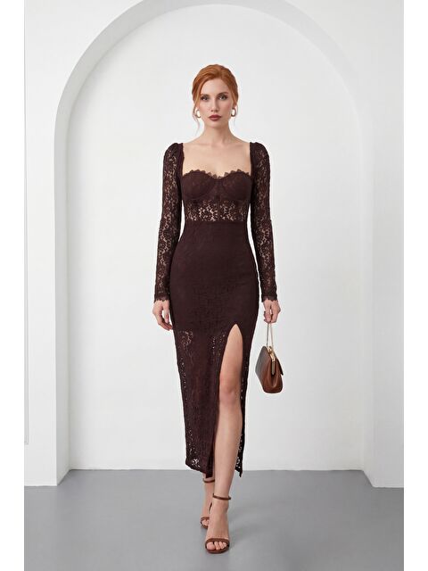 Lafaba Kadın Kahverengi Dantel Detaylı Yırtmaçlı Uzun Elbise