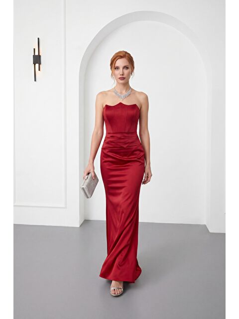 Lafaba Kadın Kırmızı Dar Kalıp Straplez Yaka Beli Drapeli Saten Abiye Elbise