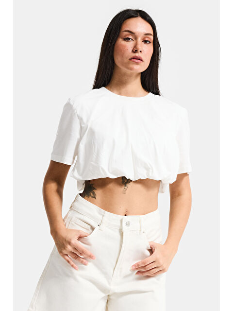 It's Basic Kadın Kırık Beyaz s6-101 Crop Balon Fit T-Shirt