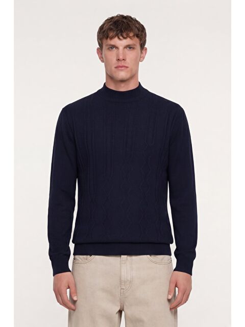 Sabri Özel Erkek Lacivert Dar Kesim Slim Fit Yünlü Yarım Balıkçı Yaka Triko Kazak