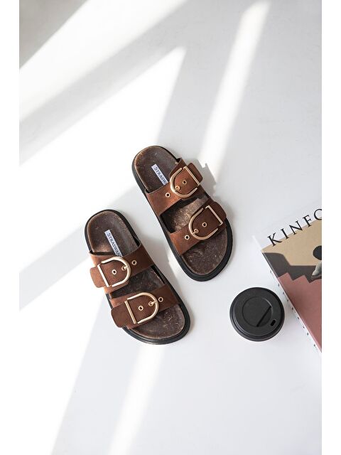 Straswans Zowie Kadın Toka  Detay  Günlük Konfor Süet Terlik Kahve - S000512956-19413