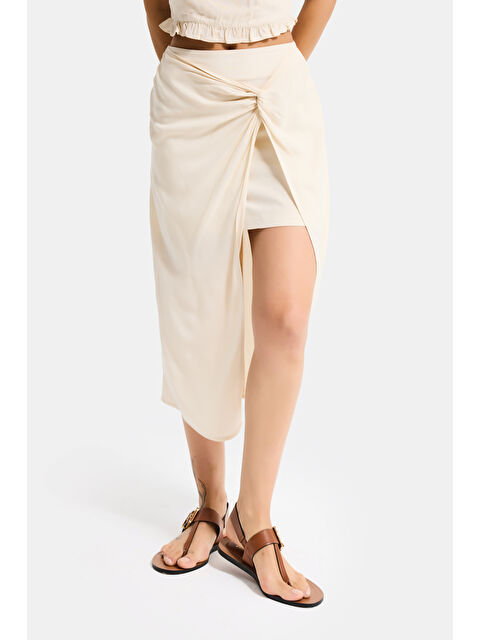It's Basic Kadın Bej s6-57 Maxi Yırtmaçlı Önden Bağlamalı Poliviskon Tasarım Etek