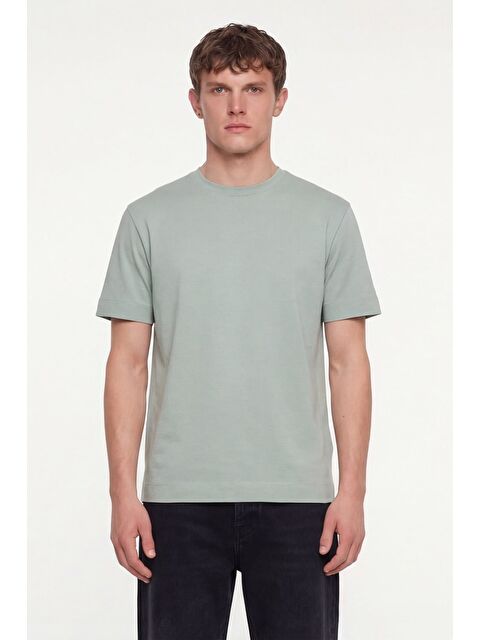 Sabri Özel Erkek Açık Yeşil Normal Kesim Regular Fit %100 Pamuk Dokuma Bisiklet Yaka Basic T-Shirt