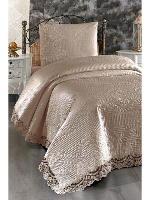 Çeyiz Diyarı Simirna Dantelli Kapitoneli Tek Kişilik Yatak Örtüsü Açık Cappucino - S000485429-19413