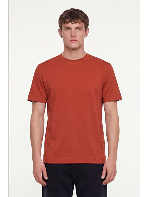 Sabri Özel Erkek Kiremit Normal Kesim Regular Fit %100 Pamuk Dokuma Bisiklet Yaka Basic T-Shirt