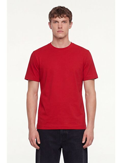 Sabri Özel Erkek Kırmızı Normal Kesim Regular Fit %100 Pamuk Dokuma Bisiklet Yaka Basic T-Shirt