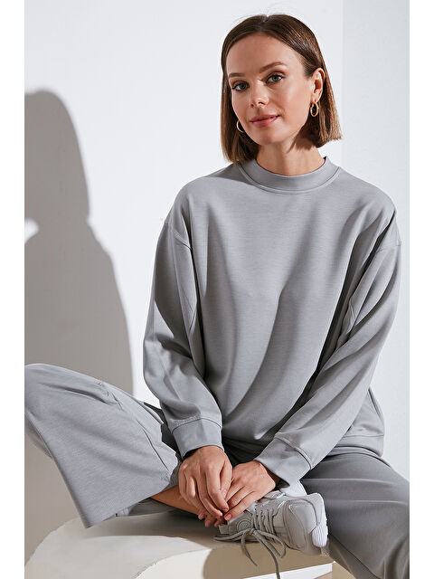 Lela Streş Bisiklet Yaka Oversize Fit Kumaş Kadın Sweat 5865879 - S000260073-20600