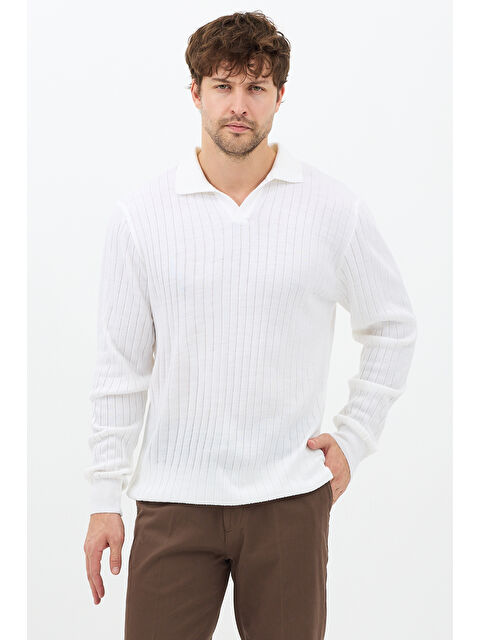 Tarz Cool Beyaz Erkek Polo Yaka Fitilli Triko Kazak - S000476095-20063