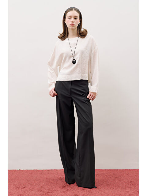 Manuka Yuvarlak Yaka Crop Bluz Ekru - S000510176-37570