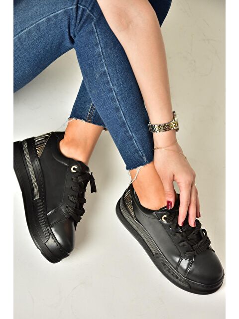 Fox Shoes T3805277 Siyah Kadın Spor Ayakkabı