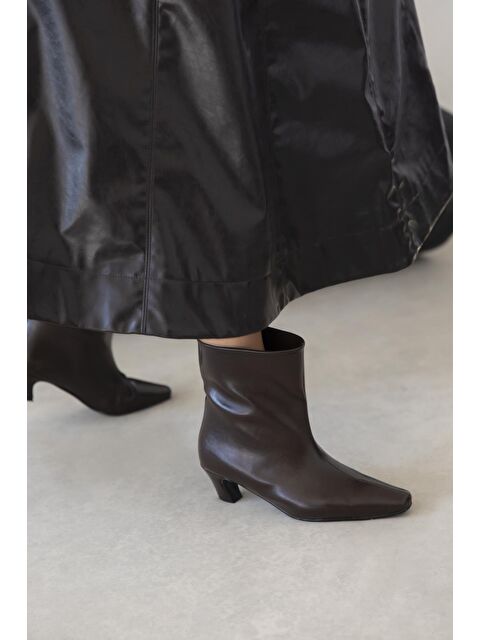 Straswans Viva Kadın Kırışık Deri Bot Kahve - S000512893-19413