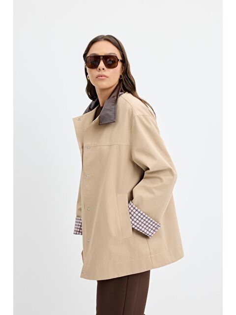 Kadriye Baştürk Kontrast Yakalı Ekose Astarlı Ceket Taş - S000436141-25636