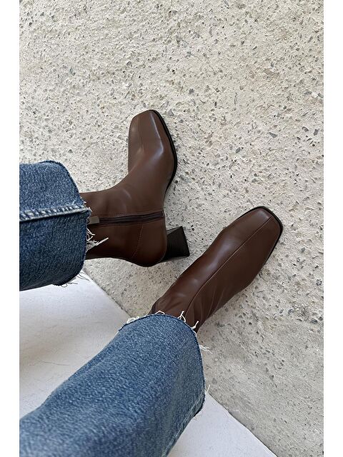 Straswans Trew Kadın Streç Bilekli Orta Boy Topuklu Bot Kahve - S000512860-19413