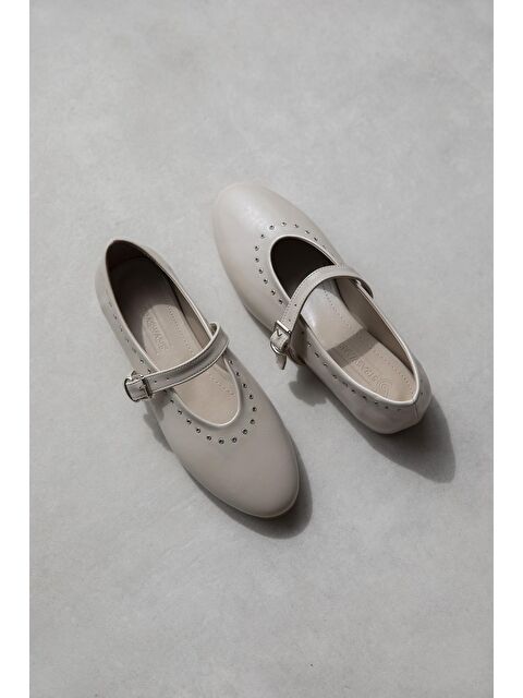 Straswans Abner  Kadın Drop Detay Kırışık Deri Babet Bej - S000513041-19928