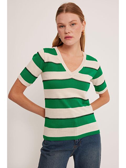 Bigdart Kadın V Yaka Yeşil Beyaz Çizgili Bluz 15869 - S000192167-18194