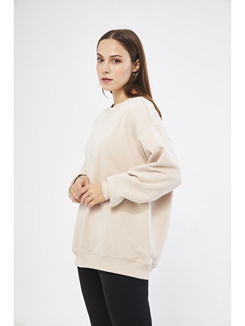 Chandraswear Bej Kadın Oversize Basic Şardonlu Sweatshirt - Karmen - S000115132-19928