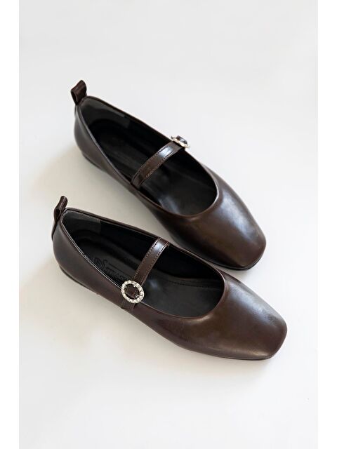 Straswans Berny Kadın Kemer Detay Kırışık  Deri  Babet Kahve - S000513065-19413