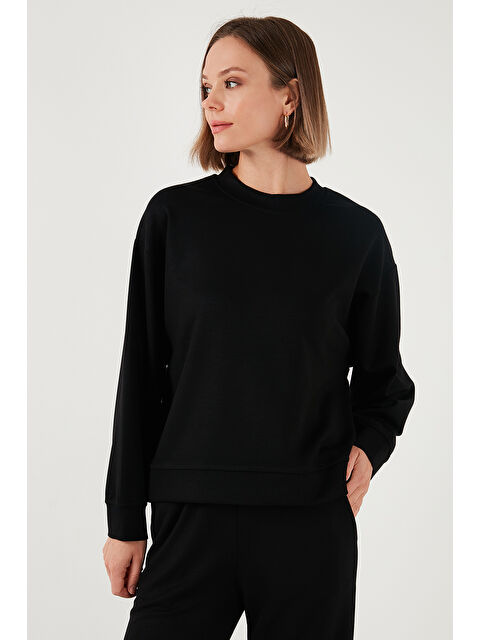 Lela Streş Bisiklet Yaka Oversize Fit Kumaş Kadın Sweatshirt 5865879 - S000260073-19351