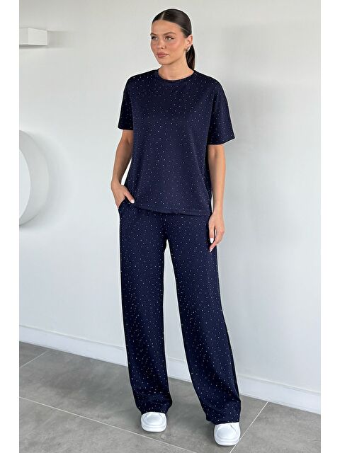 Gülseli Kadın Taş İşlemeli Bel Lastikli Pantolon Tişört İkili Takım