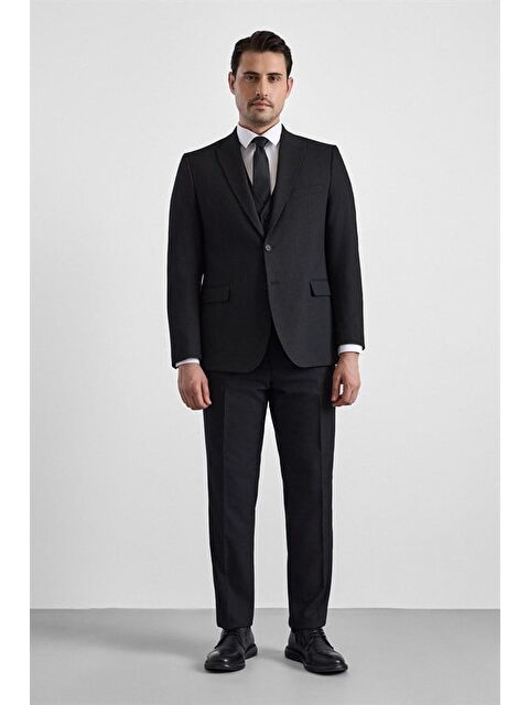 Süvari Siyah Regular Sivri Yaka 4 Drop Yelekli Takım Elbise