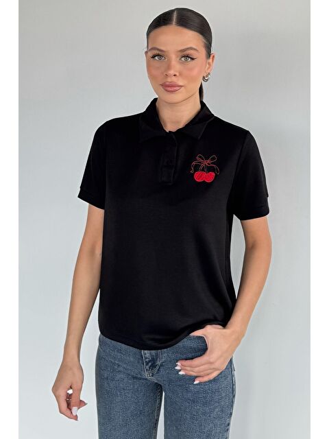 Gülseli Kadın Polo Yaka Nakışlı Tişört