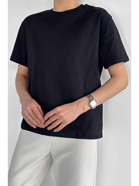 Gülseli Kadın Bisiklet Yaka Elastanlı Tişört