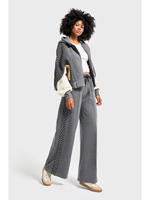 It's Basic Kadın Gri Renk w5-45 Kapüşonlu Sweatshirt Polar Eşofman Alt 2'li Kombin Kumaş Tasarım Takım - S000443640-20600