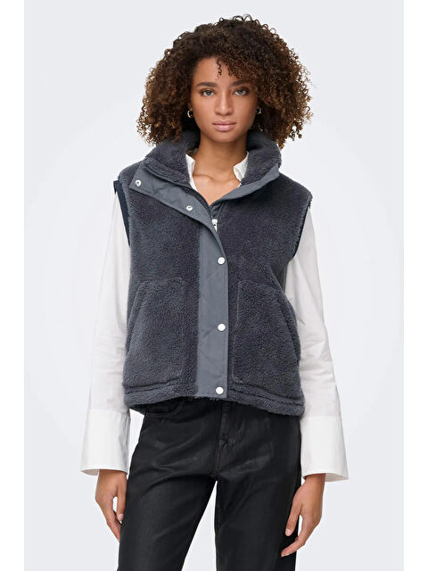 Only Onlbari Regular Fit Dik Yaka Cepli Pelüş Yelek 15358902 - S000484830-29666