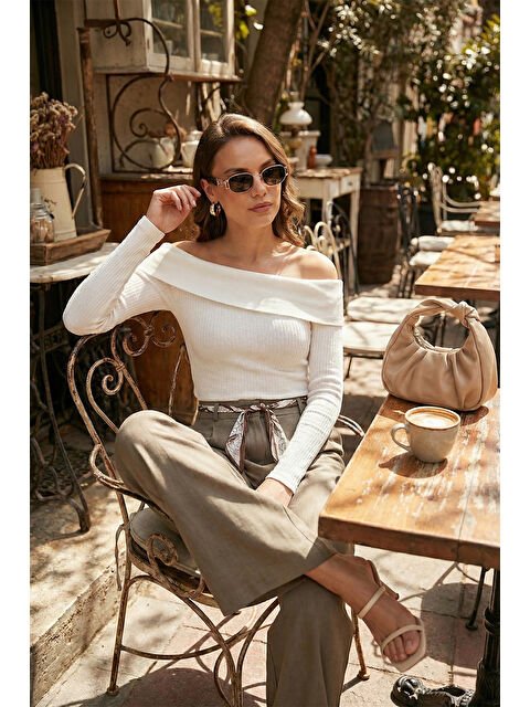 Lela Regular Fit Yüksek Bel Düz Paça Fular Kemerli Kadın Pantolon 6923860 - S000510268-18547