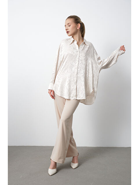 Pera Moda İç Göstermeyen Jakarlı Oversize Uzun Kadın Gömlek - S000318105-19928