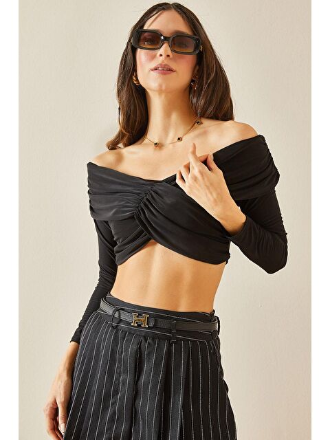 Xhan Siyah Kayık Yaka Büzgü Detaylı Crop Bluz 5YXK2-48367-02 - S000173121-19351