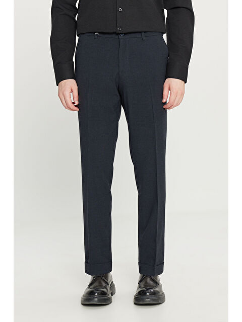 Altınyıldız Classics Erkek Lacivert Slim Fit Dar Kesim Gofre Desenli Beli Gizli Lastikli Yan Cep Klasik Pantolon - S000435385-21164