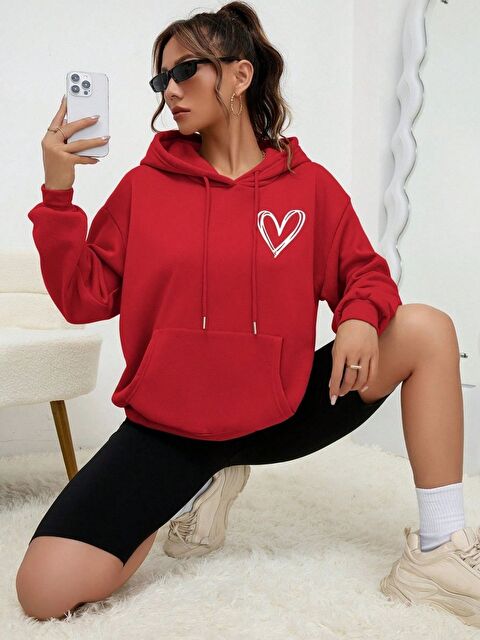 Trendseninle Kadın Kırmızı Kalpli Baskı Oversize Kapüşonlu Sweatshirt Hoodie - S000332296-20047