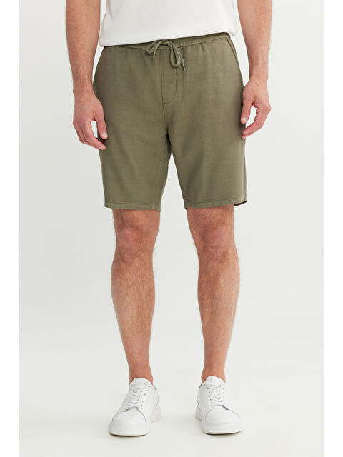 AC&Co / Altınyıldız Classics Erkek Haki %100 Pamuk Comfort Fit Beli Bağlamalı Flamlı Yan Cep Şort - S000394271-18547