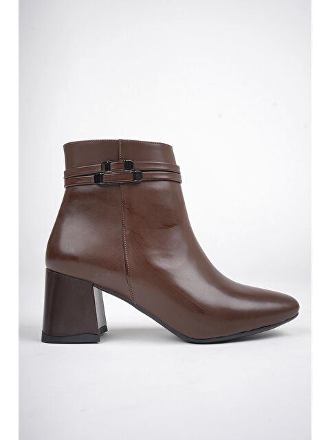 Muggo CHİLOE Kemer Detaylı Fermuarlı Kadın Klasik Topuklu Bot - S000282629-19413