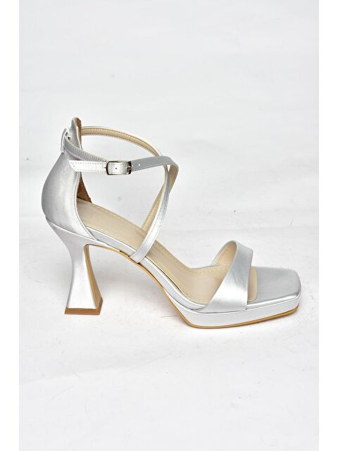 Fox Shoes S5693154 Gümüş Kadın Topuklu Ayakkabı - S000152487-18105