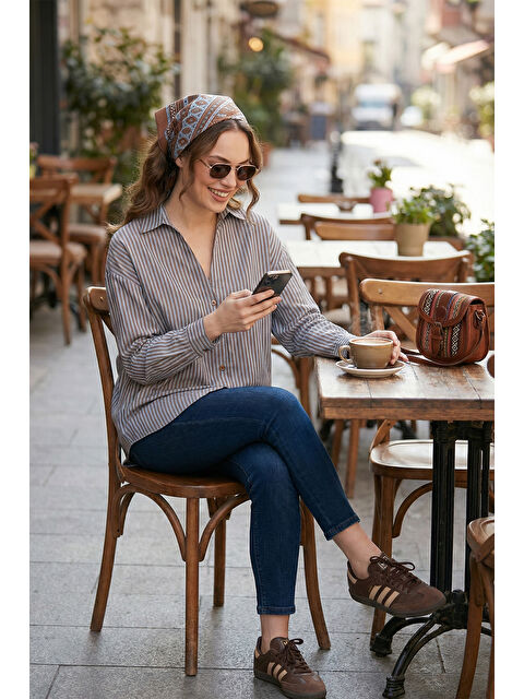 Lela Çizgili Oversize Fit Klasik Yaka Uzun Kollu Kadın Gömlek 6925475 - S000510312-19413