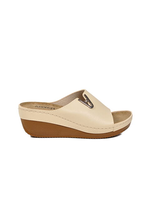 Ayakmod Bej Anatomik Kadın Topuklu Terlik 38-973 RR Z